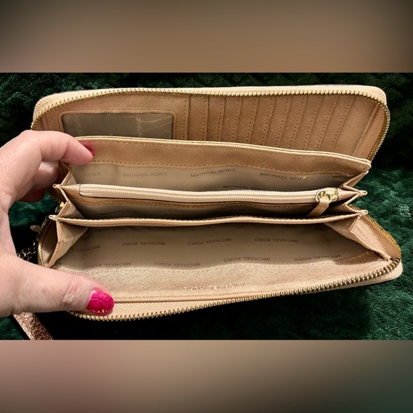 🩷💛 Michael Kors “Alex” Continental Wallet in Rose Gold Glitter - Picture 8 of 14
